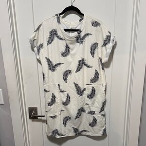 Lou & Grey White Dress with Black Pattern